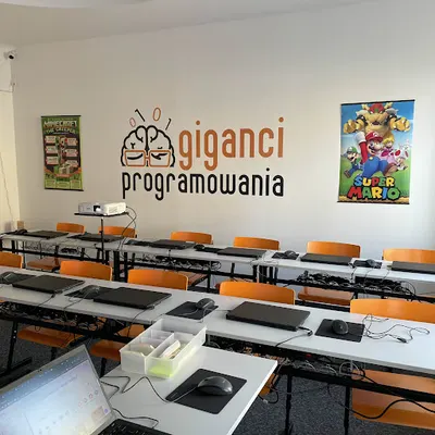 Giganci Programowania Warszawa Śródmieście -Nauka nowych technologii dla Dzieci i Młodzieży